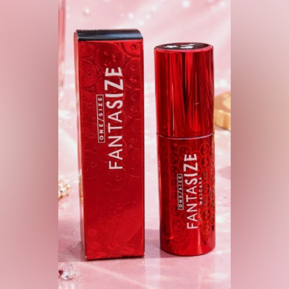 ONE/SIZE Fantasize Mascara